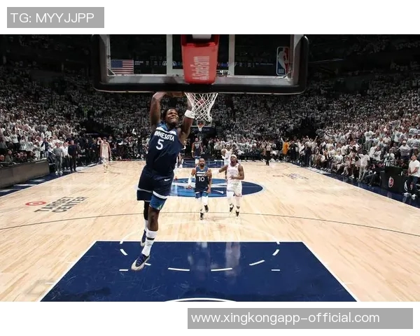 帕金斯谈爱德华兹与SGA的较量展现出篮球界的竞争精神与激情