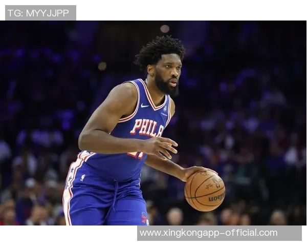 阿努诺比分享防守恩比德的策略与挑战全力以赴争夺每一个球权